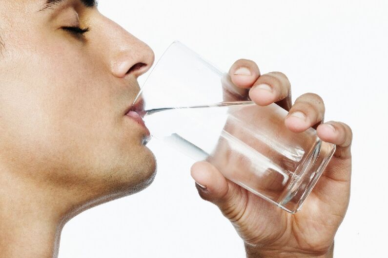 Trinkwasser zur Gewichtsreduktion um 7 kg pro Woche