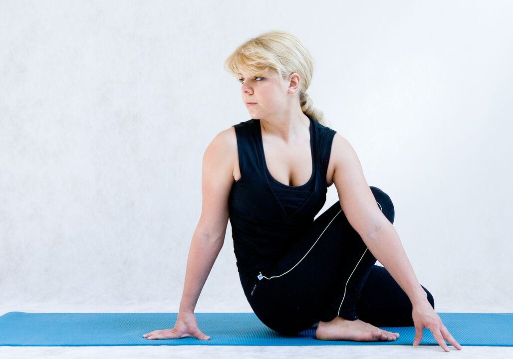 Übungsschenkel Prakshalana aus Yoga zur Gewichtsreduktion